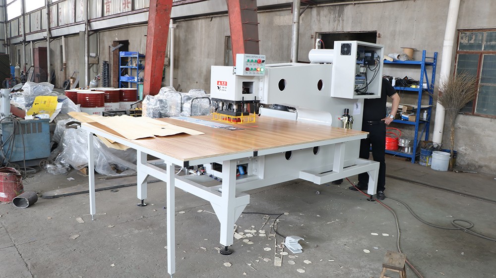 Veneer patching machine